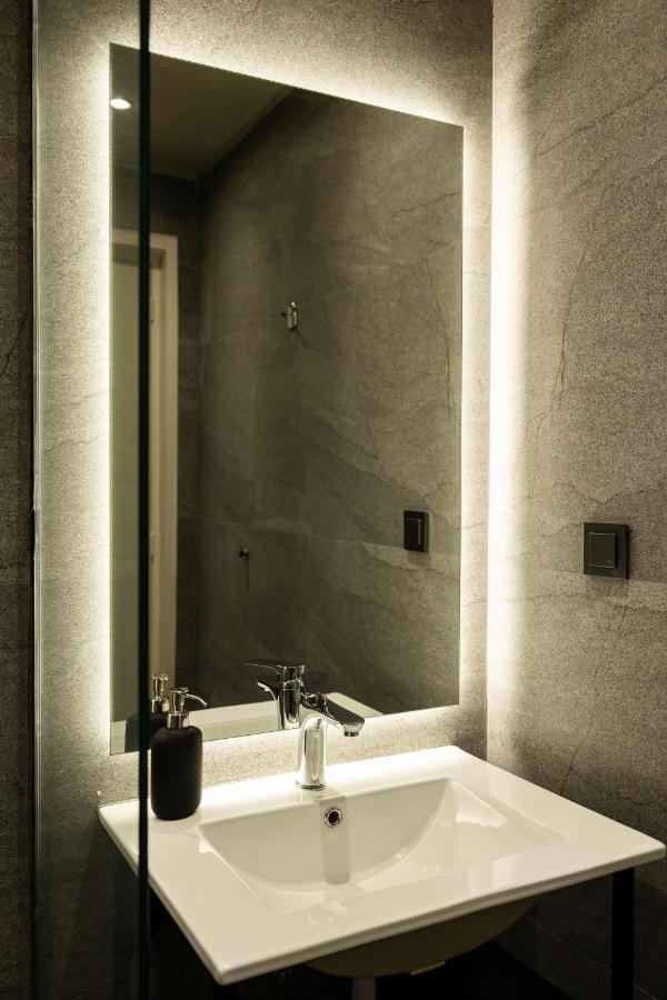 Aristotelous Downtown Suites Tesalonika Bagian luar foto